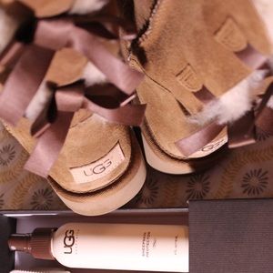 UGG BAILEY BOW BOOTS AND Cleaning Kit